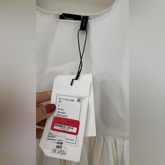 NWT Theory Sleeveless Volume Dress in White. - Picture 2 of 2